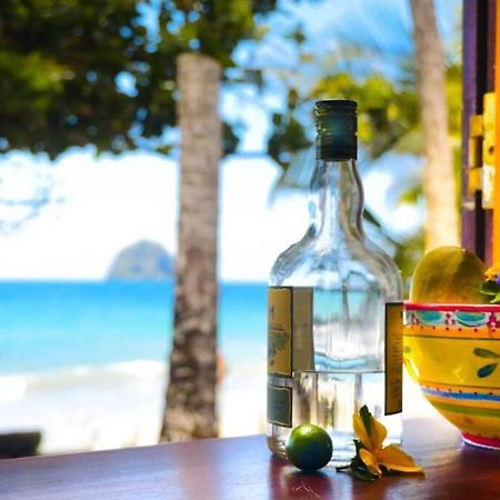 Maison Marouka Sur La Plage Du Diamant Le Diamant Kültér fotó