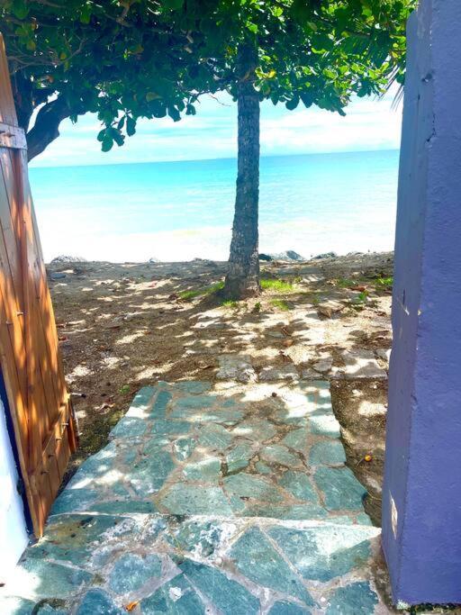 Maison Marouka Sur La Plage Du Diamant Le Diamant Kültér fotó